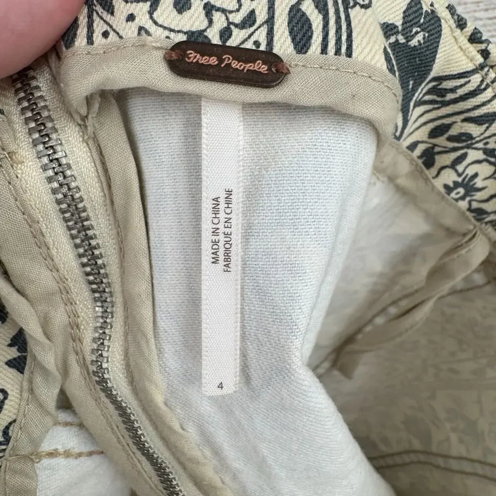 Free‎ People Floral Stretch Mini Pencil Skirt Women's Size 4 Cream/Gray